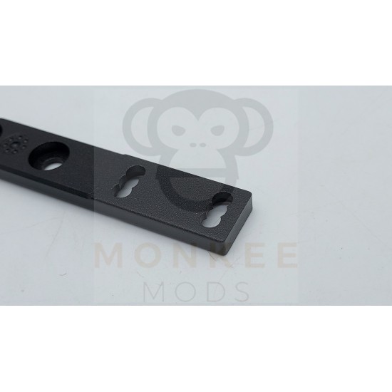 Ari. D. M-LOK Short Flashlight holder